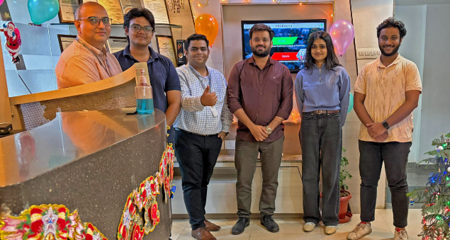 Christmas Day Celebration – A Festive Day of Togetherness at the Office
